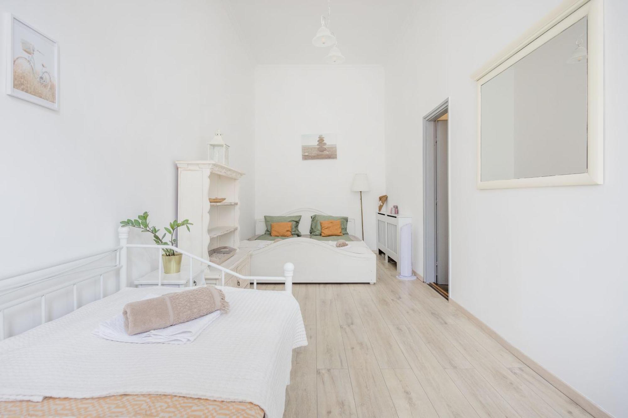 A Touch Of Provence And Pastels In The Centre Budapeste Exterior foto