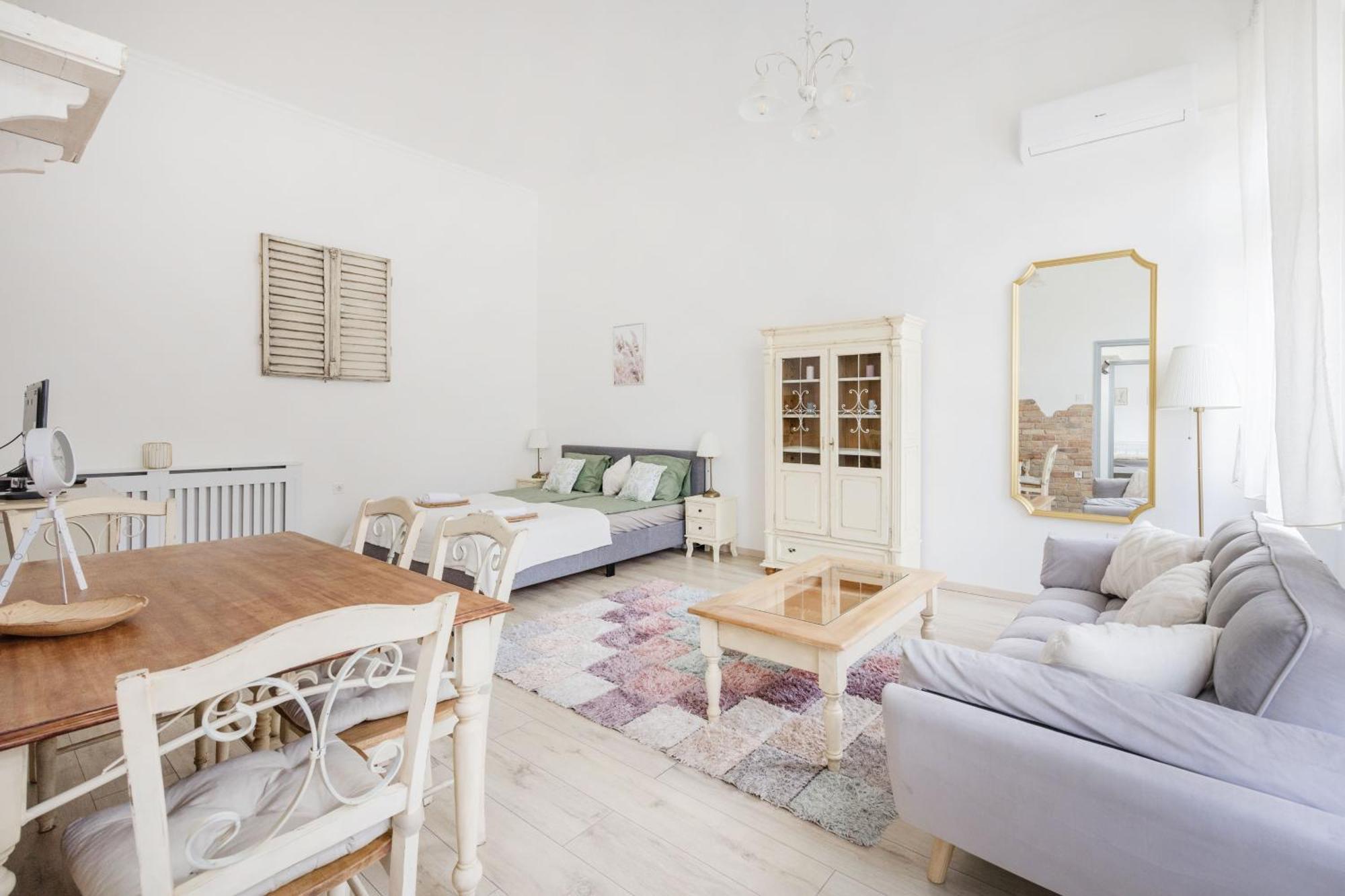 A Touch Of Provence And Pastels In The Centre Budapeste Exterior foto