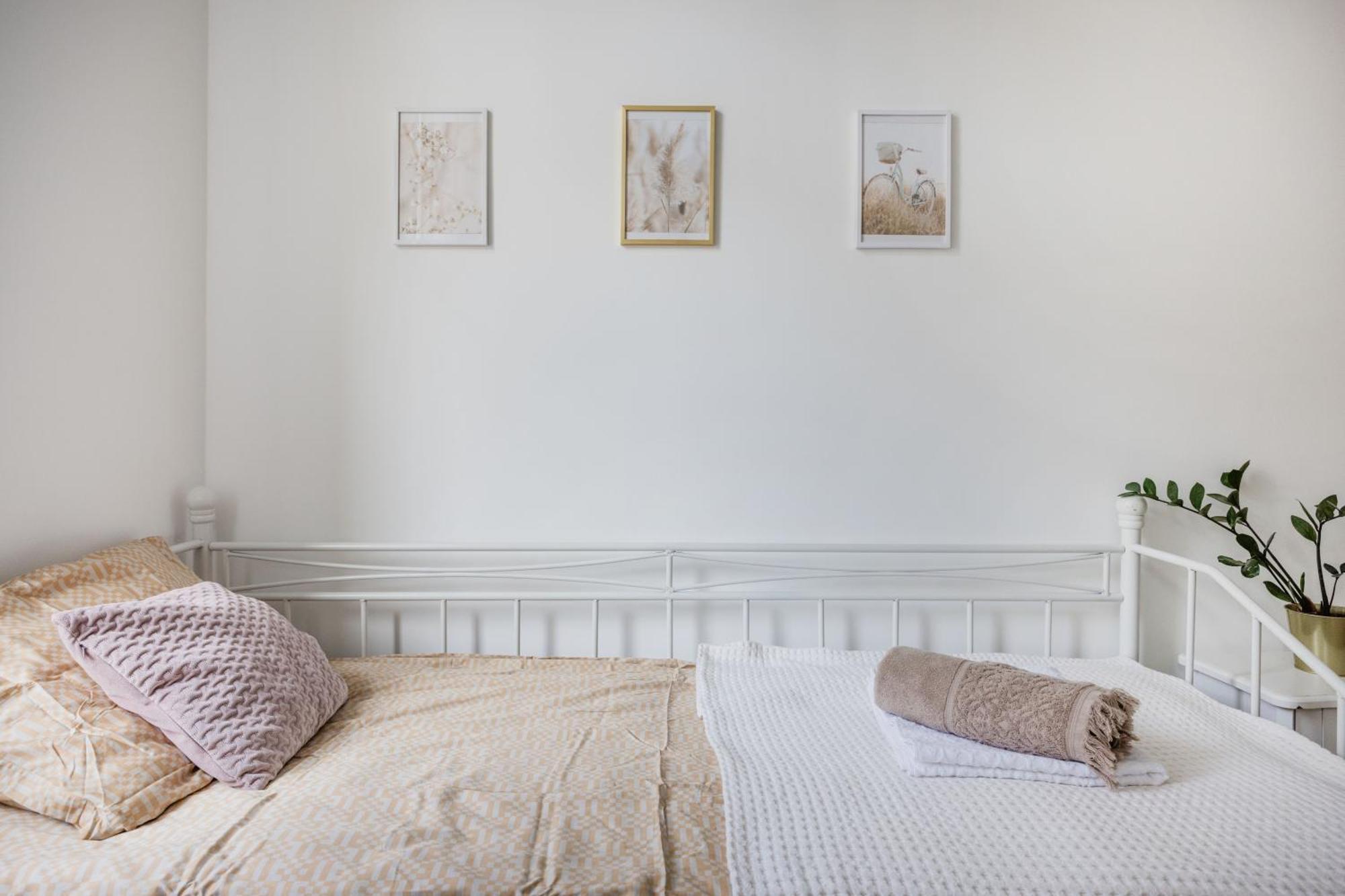 A Touch Of Provence And Pastels In The Centre Budapeste Exterior foto